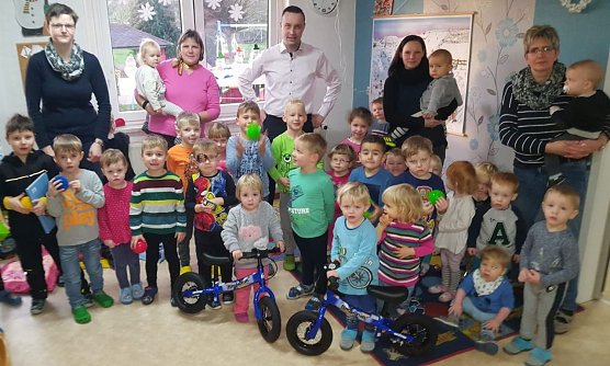 Kinder freuten sich &uuml;ber neue Spielger&auml;te (Foto: privat)