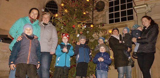 Weihnachtsbaumschm&uuml;cken in Nohra (Foto: R. Englert)