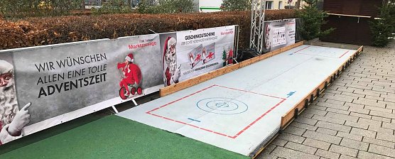 "Eisbahn" am Theater (Foto: privat)