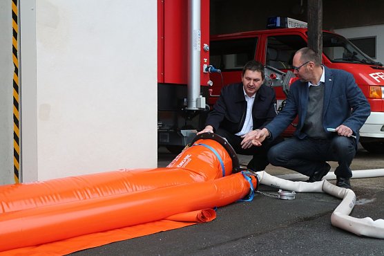 Der Doppelkammerschlauch kann bei der Abdichtung zum Einsatz kommen (Foto: Angelo Glashagel)