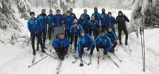 Fu&szlig;baller im Schnee (Foto: Wacker 90 Nordhausen)