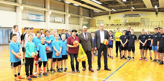 Jahr des Schulsports er&ouml;ffnet (Foto: Kurt Trost)