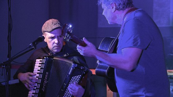 Am Samstag zum Neujahrskonzert des Jazzclub Nordhausen begeisterten Ro Gebhardt und Armindo Ribeiro aus Portugal das Publikum im prall gef&uuml;llten Alten Wasserwerk in Nordhausen (Foto: Jazzclub Nordhausen)