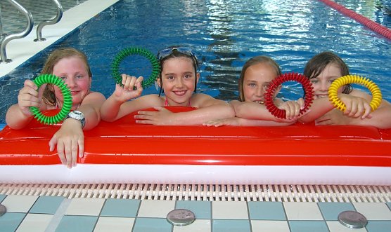 Sind schon gespannt auf die Pool-Party mit Energie (Foto: Badehaus Nordhausen)