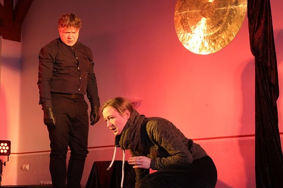 Das Schauspielduo Jürgen Larys und Susanne Hocke (Foto: Angelo Glashagel) Das Schauspielduo Jürgen Larys und Susanne Hocke (Foto: Angelo Glashagel)