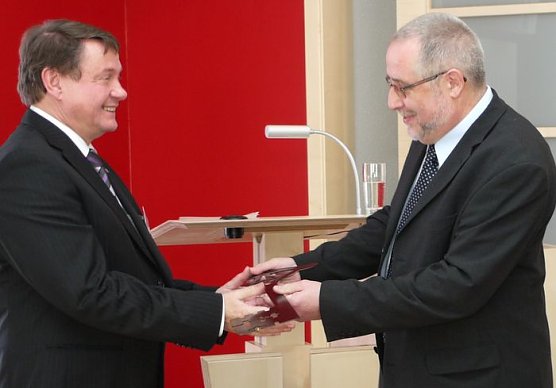 Betreutes Wohnen &uuml;bergeben (Foto: WBG)