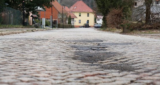 Blick in die Dr.-Kremser-Stra&szlig;e.  (Foto: Susanne Schedwill)