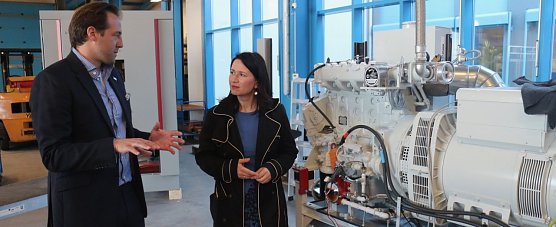 Sokratherm-Gesch&auml;ftsf&uuml;hrer Johannes Meinhold und Th&uuml;ringens Umweltministerin Anja Siegesmund (Foto: Angelo Glashagel)