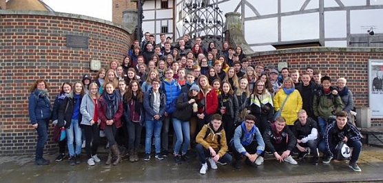 Am Globe Theatre (Foto: privat)