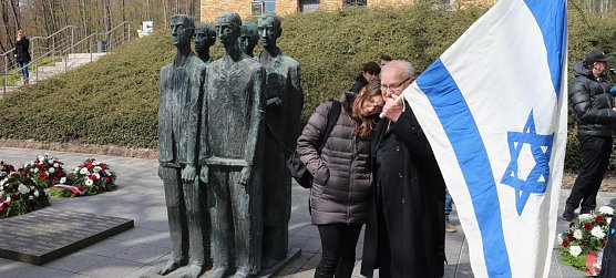 Gedenken zum 74. Jahr der Befreiung des KZ Mittelbau-Dora (Foto: Angelo Glashagel) Gedenken zum 74. Jahr der Befreiung des KZ Mittelbau-Dora (Foto: Angelo Glashagel)