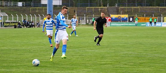 Oliver Genausch auf dem Weg zum Siegtreffer (Foto: Bernd Peter)