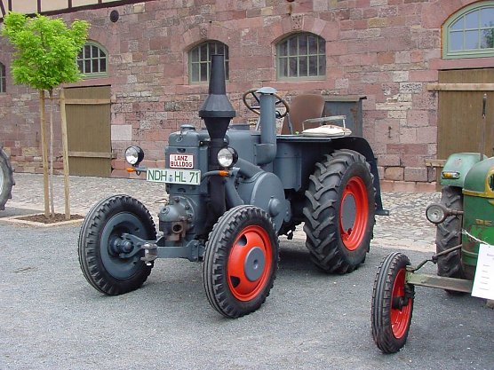 10. Treckertreffen in Heringen (Foto: Hans-Günter Neblung) 10. Treckertreffen in Heringen (Foto: Hans-Günter Neblung)