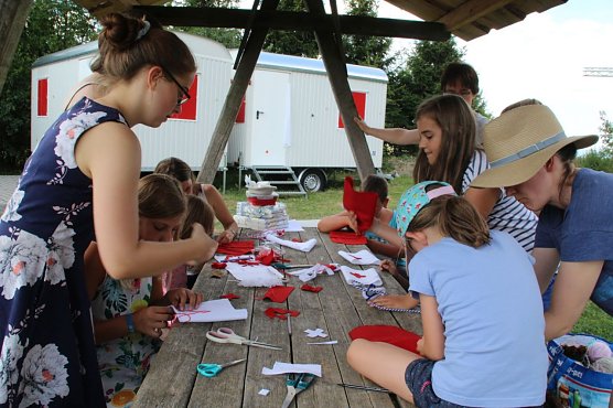 Taschen n&auml;hen am KILA-Aktionstag (Foto: Frank Tuschy)