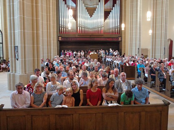Festliche Abschiedsfeier f&uuml;r Richard Hentrich im Nordh&auml;user Dom (Foto: Hans-Georg Backhaus)