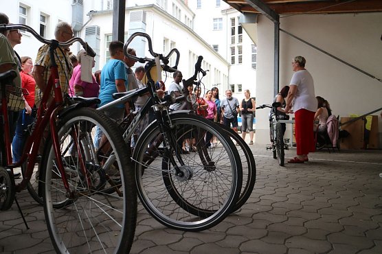 31 Fahrräder standen heute zur Versteigerung bereit (Foto: Angelo Glashagel) 31 Fahrräder standen heute zur Versteigerung bereit (Foto: Angelo Glashagel)