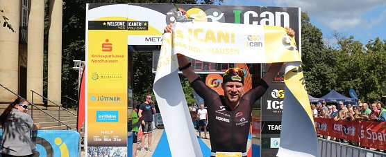 Per van Vlerken gewinnt den 7. Nordh&auml;user Half-ICAN (Foto: Angelo Glashagel)