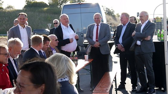 Spatenstich (Foto: Ilka K&uuml;hn)