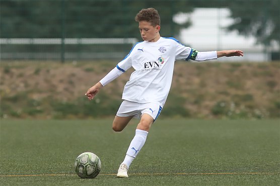 Adrian Hanselmann am Ball (Foto: FSV Wacker 90 Nordhausen)