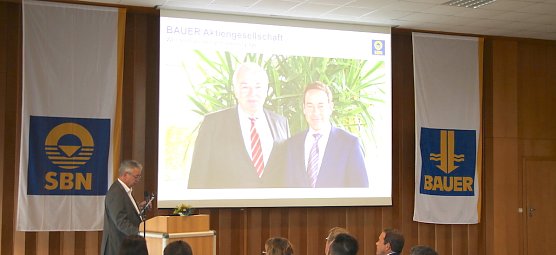 Schachtbau (Foto: oas)