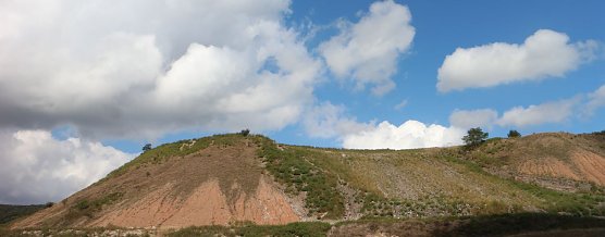 Kali-Abraumhalde bei Sollstedt (Foto: Angelo Glashagel) Kali-Abraumhalde bei Sollstedt (Foto: Angelo Glashagel)