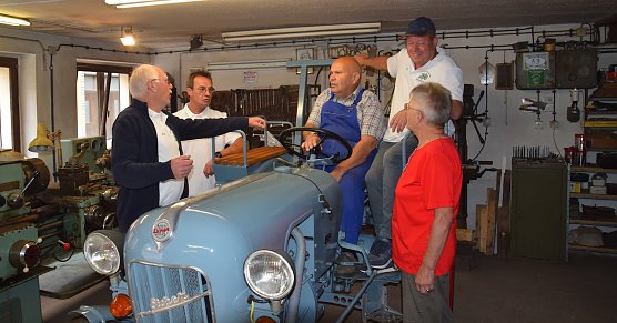 schlepperfreuende  (Foto: Helmut Michel)