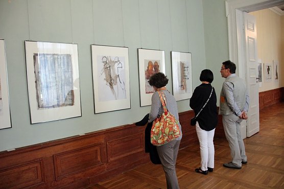 Bemerkenswerte Ausstellung er&ouml;ffnet (Foto: Karl-Heinz Herrmann)
