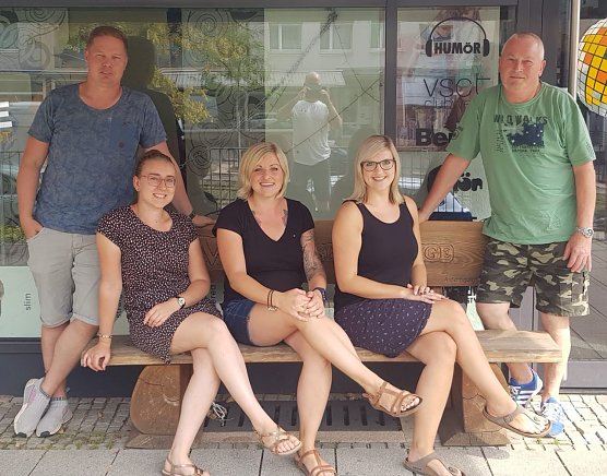 Ein Organisationsteam rund um Pr&auml;sidentin Mandy Henning ist flei&szlig;ig bei der Arbeit und freut sich ganz besonders &uuml;ber die Unterst&uuml;tzung von Marco Oberb&uuml;chler. (Foto: Thomas Rzehak)