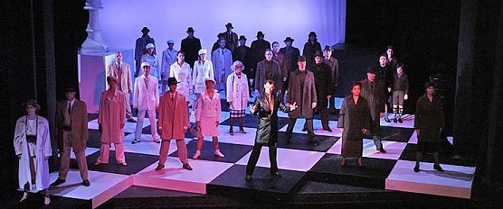 Furiose "Nacht in Bangkok (Foto: Theater) Furiose "Nacht in Bangkok (Foto: Theater)