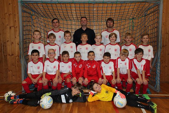 Neue Trikots für Salzas F-Junioren (Foto: FSG '99 Salza) Neue Trikots für Salzas F-Junioren (Foto: FSG '99 Salza)