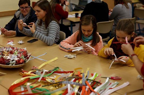 Natürlich durfte auch gebastelt werden (Foto: Heike Roeder) Natürlich durfte auch gebastelt werden (Foto: Heike Roeder)