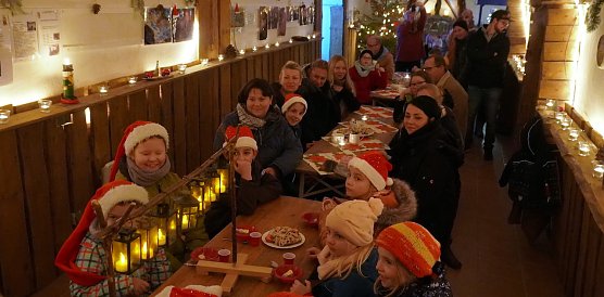 T&uuml;rchen &ouml;ffnen (Foto: Lydia Schubert)