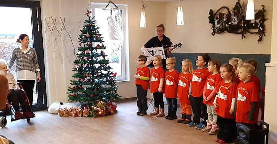 Weihnachtsfeier (Foto: Rolandhaus) Weihnachtsfeier (Foto: Rolandhaus)