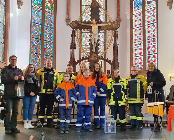 In Ilfeld wurde das Friedenslicht in die Kirche gebracht.  (Foto: privat)
