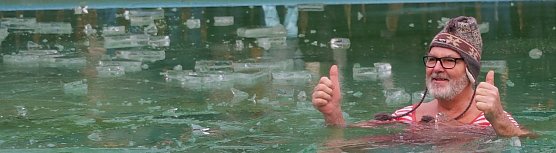 Anbaden in Neustadt (Foto: Sandra Witzel)