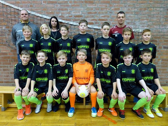 Sponsor bleibt der E1 treu (Foto: FSG '99 Salza) Sponsor bleibt der E1 treu (Foto: FSG '99 Salza)