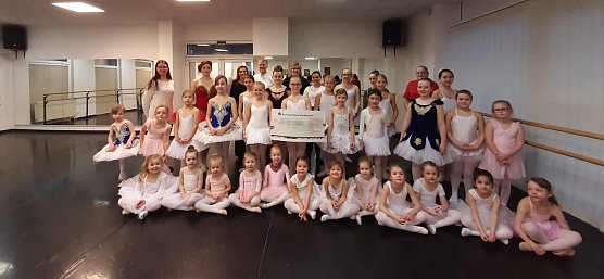 Tanzschule Radeva (Foto: Tanzschule Radeva) Tanzschule Radeva (Foto: Tanzschule Radeva)