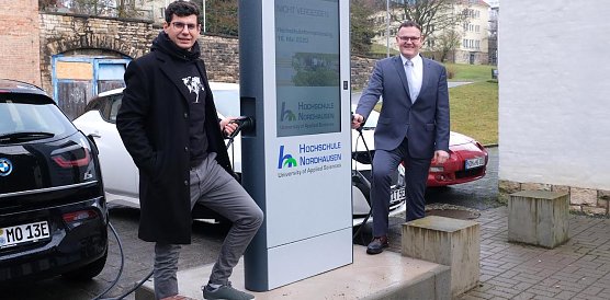 Ladestation (Foto: Tina Bergknapp) Ladestation (Foto: Tina Bergknapp)