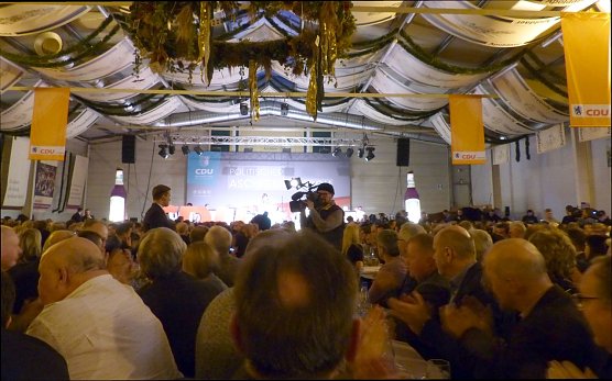 Blick in die Festhalle der Apoldaer Vereinsbrauerei (Foto: nnz)