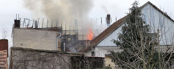 Dachstuhlbrand in W&uuml;lfingerode (Foto: S. Dietzel)