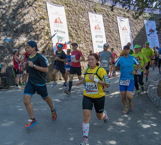 Start des Stolberger Schloss-Laufs am Schloss Stolberg. Der n&auml;chste Charity-Lauf findet am 28. August 2021 statt (Foto: Ritter von Kempski Privathotels)