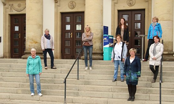 Die flei&szlig;igen N&auml;herinnen des Nordh&auml;user Theaters (Foto: Angelo Glashagel)