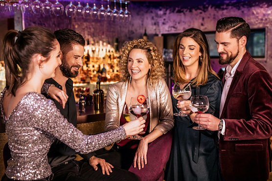 Beste Freunde feiern gern (Foto: mydays.de)