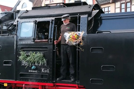 Dietmar Sch&uuml;ler an seinem Arbeitsplatz (Foto: D.Stoess)