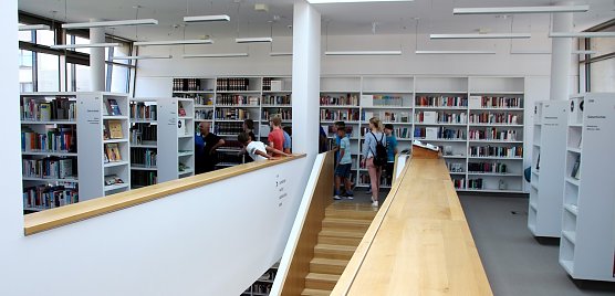 Stadtbibliothek kehrt ab September mit alten &Ouml;ffnungszeiten zur Normalit&auml;t zur&uuml;ck (Foto: Stadtverwaltung NDH)