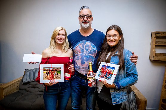 Jenny Feuerstein, Trainer Jens Liebold und Emelie Glahn wurden verabschiedet (Foto: C.Keil) Jenny Feuerstein, Trainer Jens Liebold und Emelie Glahn wurden verabschiedet (Foto: C.Keil)