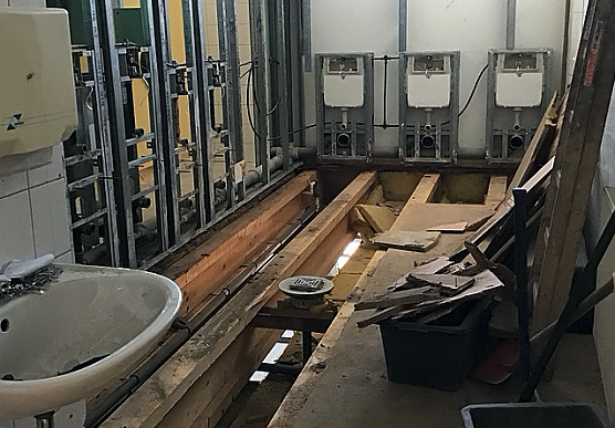 In Bleicherode werden die sanit&auml;ren Anlagen der Grundschule saniert (Foto: Pressestelle Landratsamt Nordhausen)