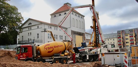 Entwarnung am Theater - keine weiteren Blindgänger entdeckt (Foto: agl) Entwarnung am Theater - keine weiteren Blindgänger entdeckt (Foto: agl)