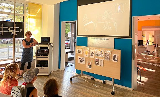 Vorschulkinder zu Besuch bei der EVN (Foto: Ulrike Wille) Vorschulkinder zu Besuch bei der EVN (Foto: Ulrike Wille)