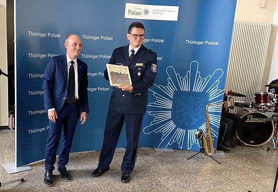 Der einstige Wacker-St&uuml;rmer Daniel Braun hat als Betriebsrat einen ganz besonderen Draht zum Kreisliga-Trainer Groos (Foto: oas)