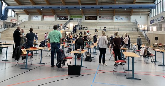 Kurz vorm Start des Kreistages (Foto: oas)